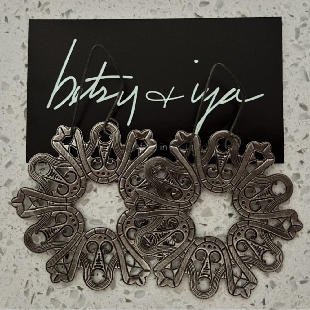 Betsy & Iya Handmade Antique Silver Filigree Circle Hoop Earrings